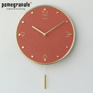 现代轻奢ins挂钟进口彩色MDF面钟表黄铜指针刻度金属静音摇摆时钟