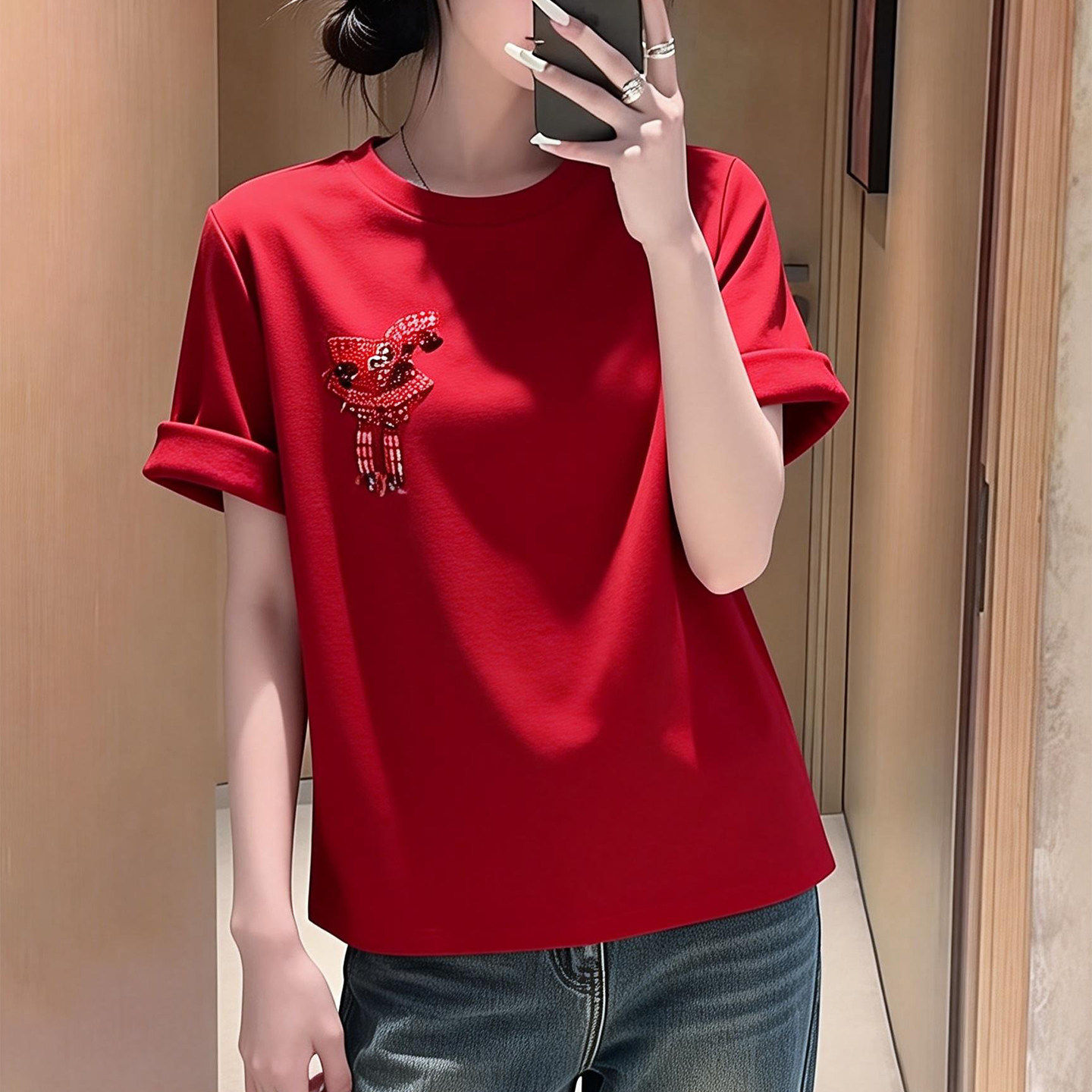红色圆领小马串珠短袖女T恤