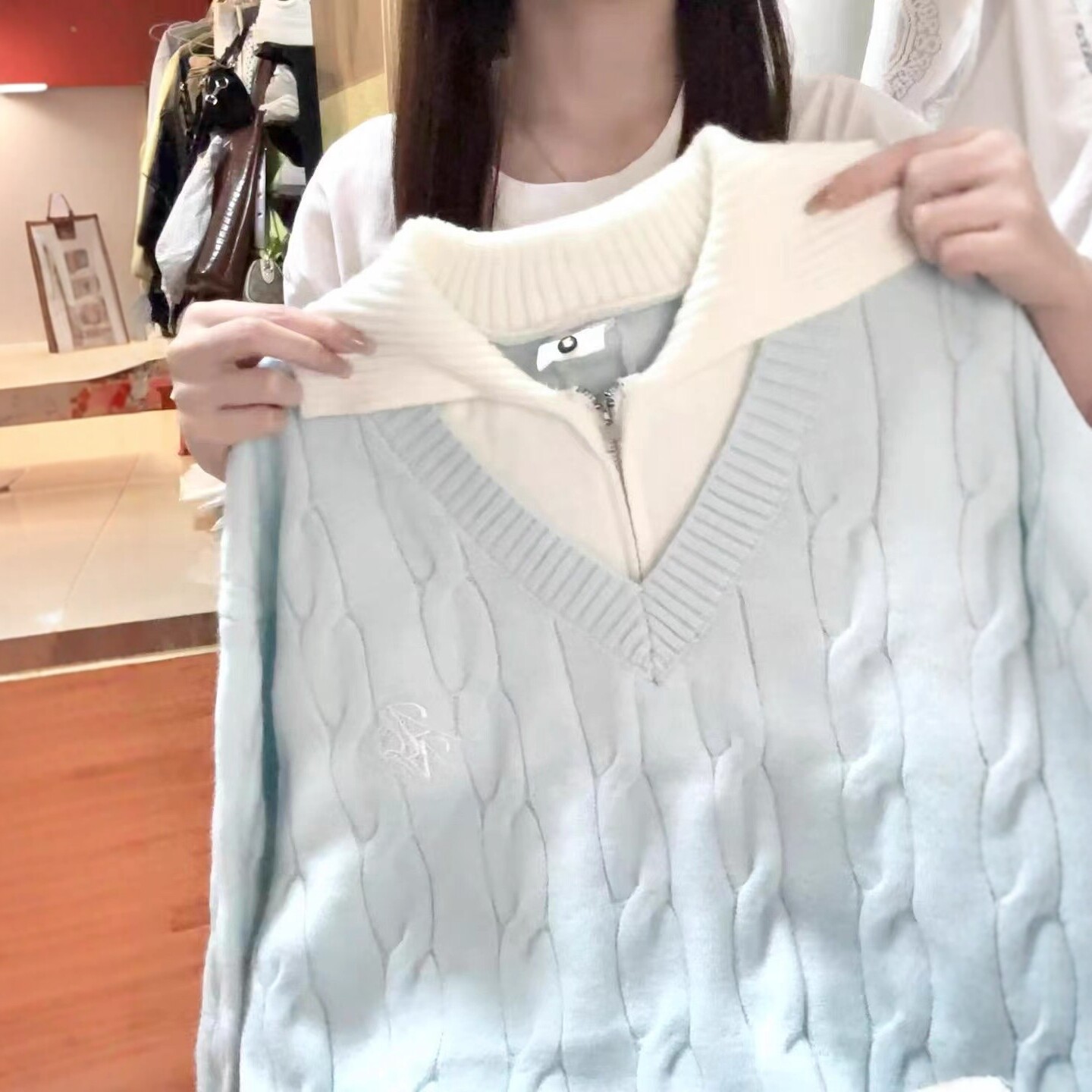 日系假两件毛衣女秋冬翻领麻花