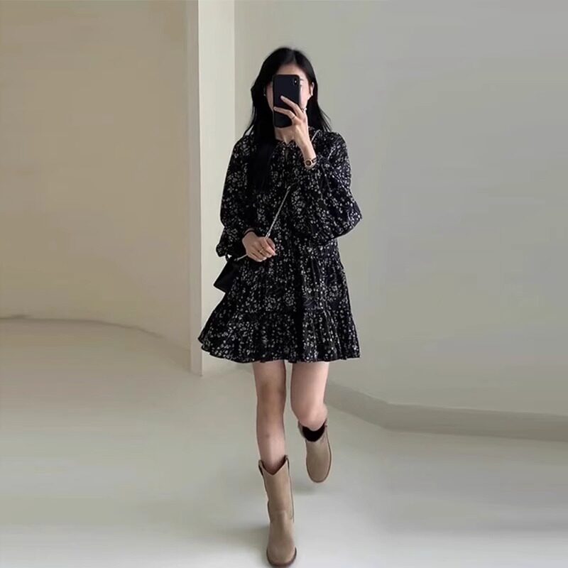 气质碎花v领长袖连衣裙女