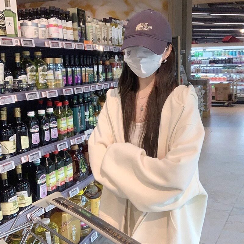 奶白色连帽加绒卫衣外套女
