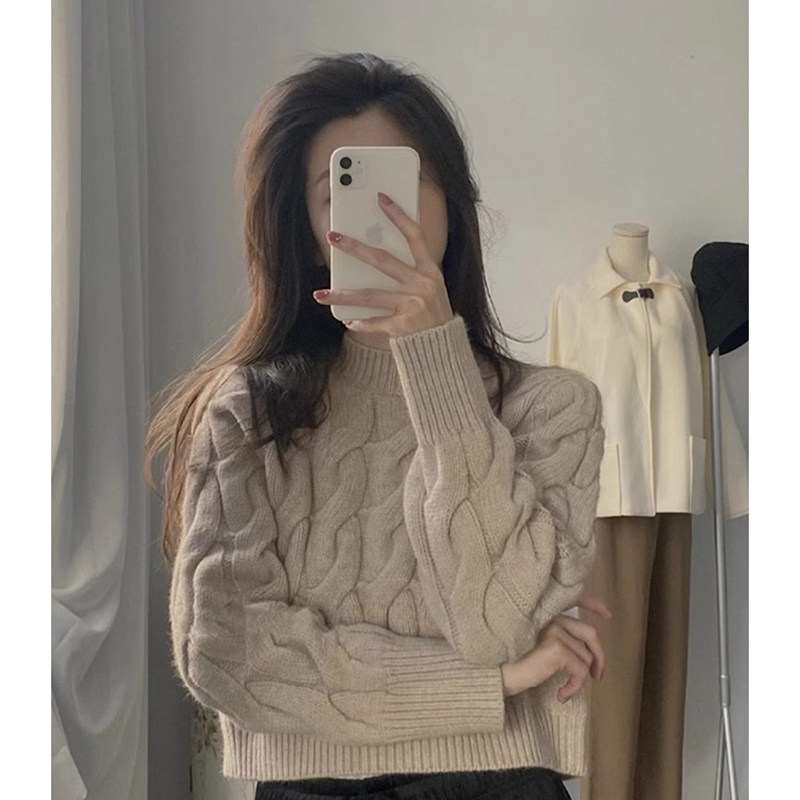 复古半高领麻花毛衣女