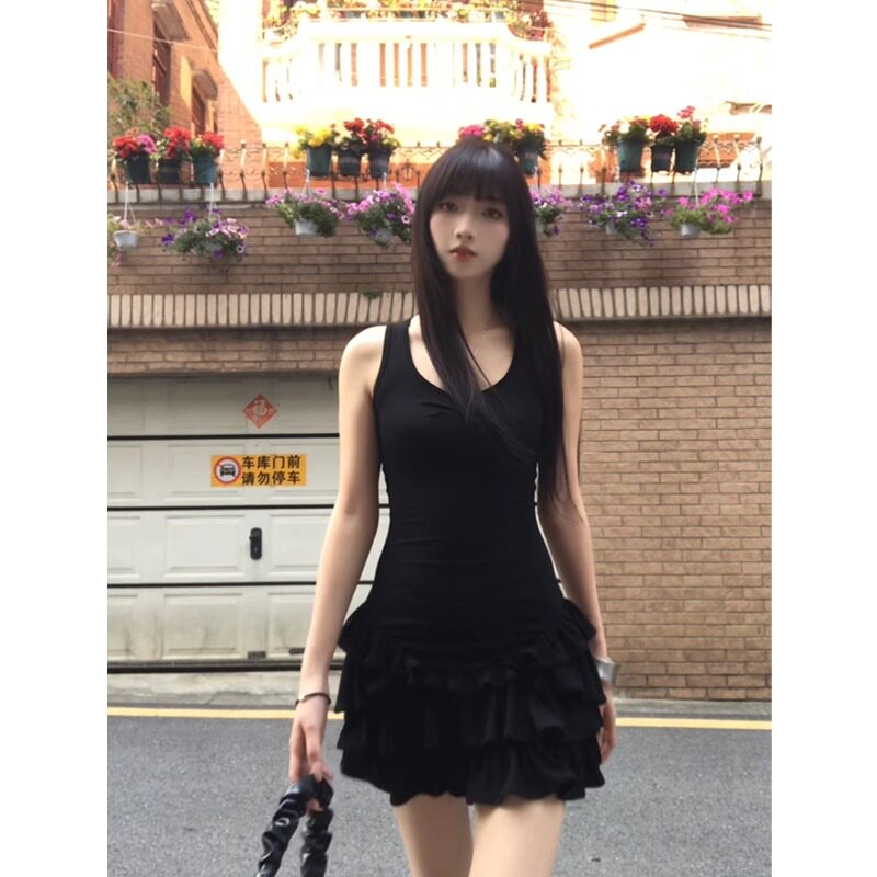 黑色蛋糕裙后背镂空背心连衣裙女