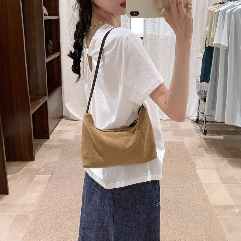 背镂空白色圆领短袖t恤女