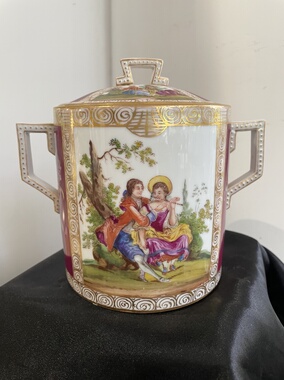 德累斯顿手绘洛可可人物主题大号陶瓷饼干罐储物罐