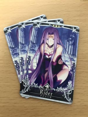 R姐美杜莎卡牌，可街机