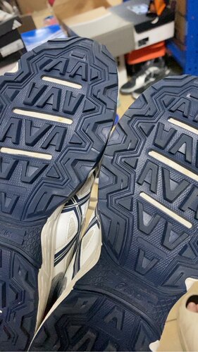 Asics/亚瑟士 Gel-Venture 6 门店试穿实图介意勿拍1011B550-107