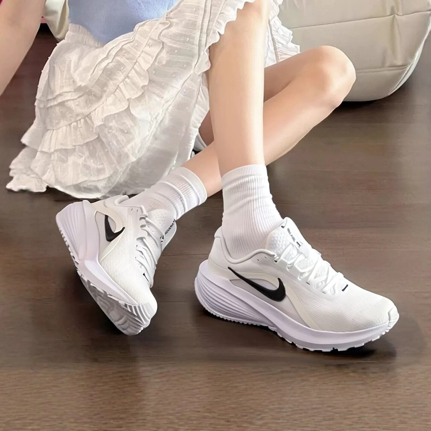 nike耐克女鞋透气低帮运动跑步鞋