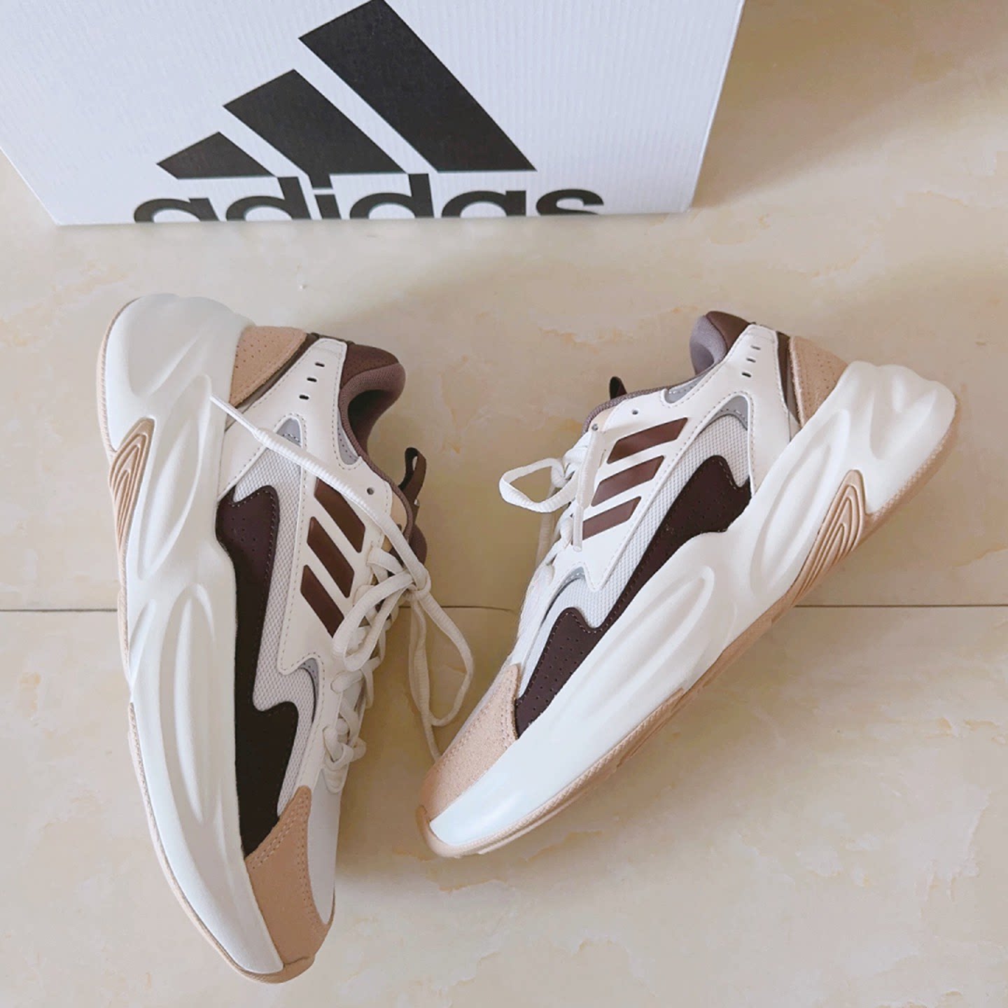 「波波鞋Adidas/阿迪达斯男女运动复古拼接休闲透气老爹鞋 IE6059