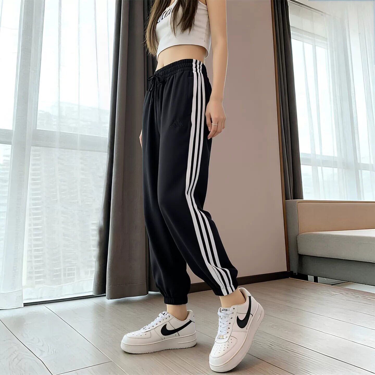 阿迪达斯正品女黑色束脚运动裤
