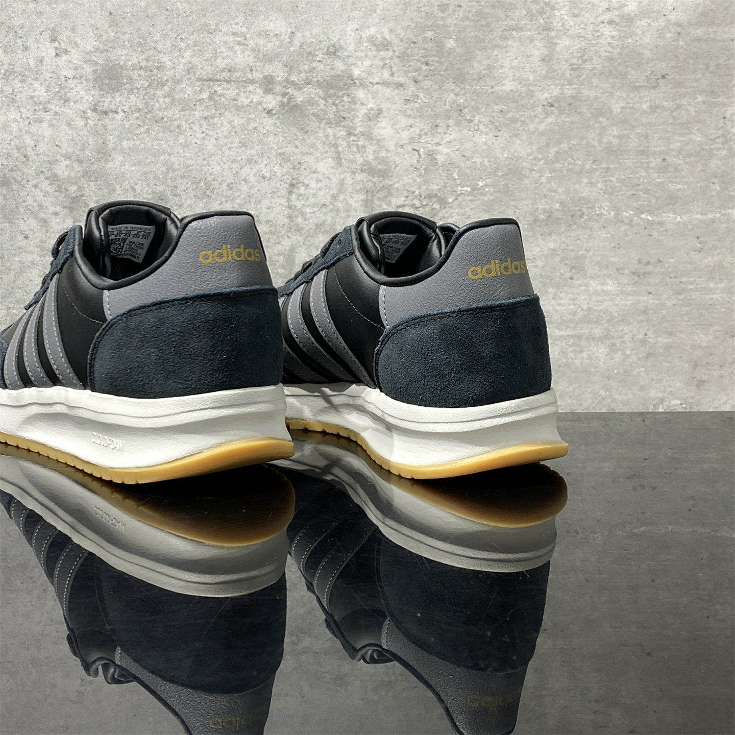 Adidas阿迪达斯男鞋2026夏季新款缓震经典舒适运动休闲鞋JR8840