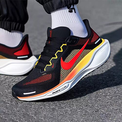 NIKE耐克男飞马跑步鞋春季新款