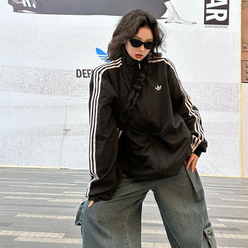 Adidas阿迪达斯三叶草女款春季经典三条纹运动外套时尚夹克KD2894