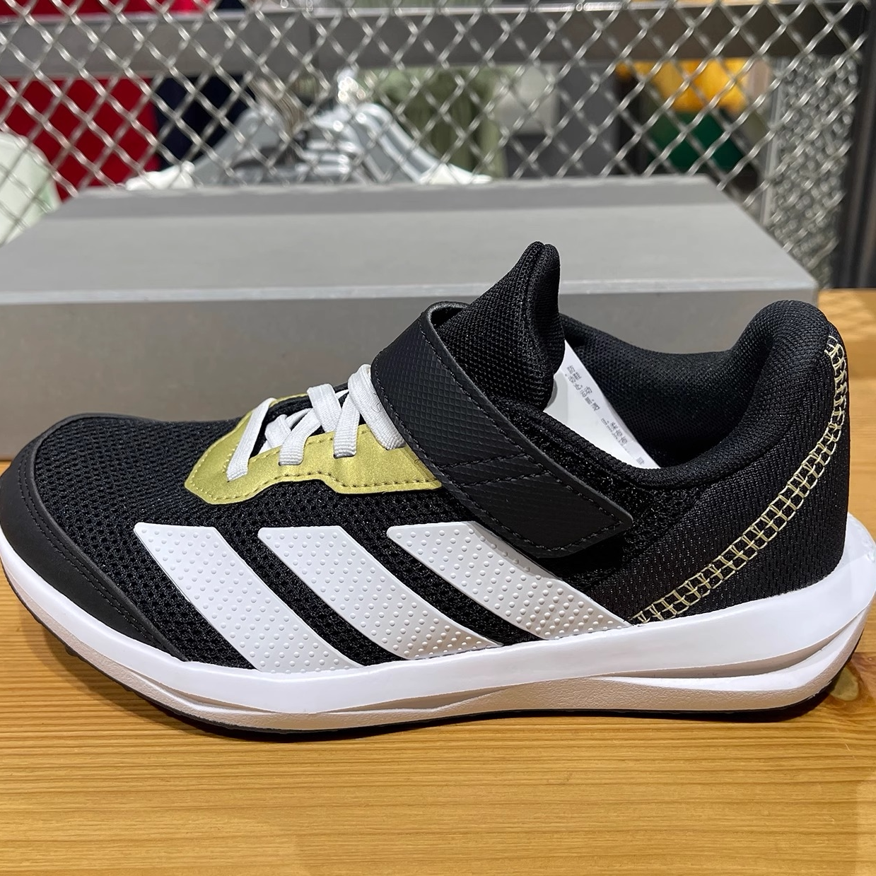 【清仓】Adidas阿迪达斯男女儿童小童户外轻便透气网运动鞋JQ2555