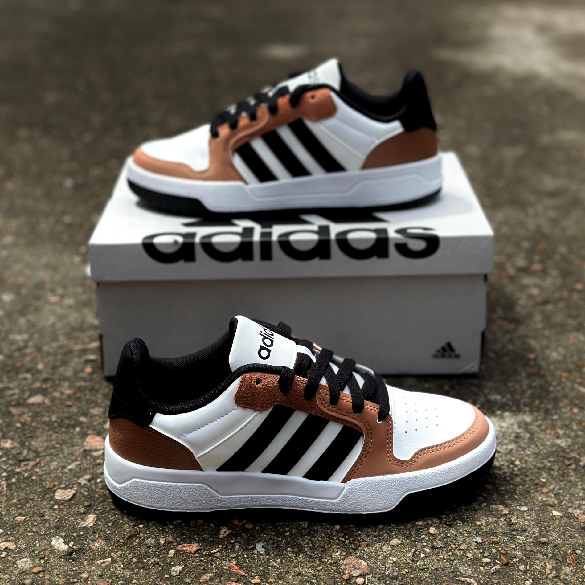 Adidas阿迪达斯正品男鞋女鞋秋运动透气经典低帮休闲鞋板鞋IE3905