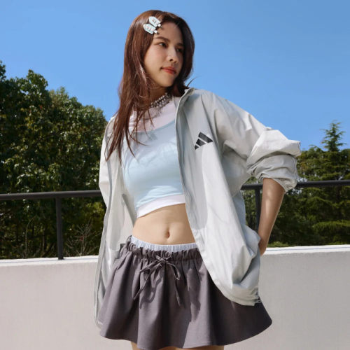 阿迪达斯清仓透气防晒外套