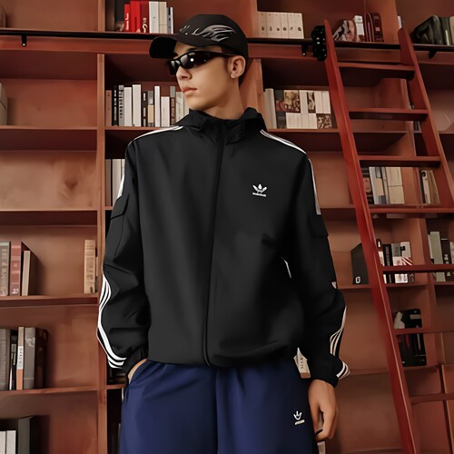 Adidas阿迪达斯正品新款拒水防泼休闲连帽夹克外套男女春夏KB1945