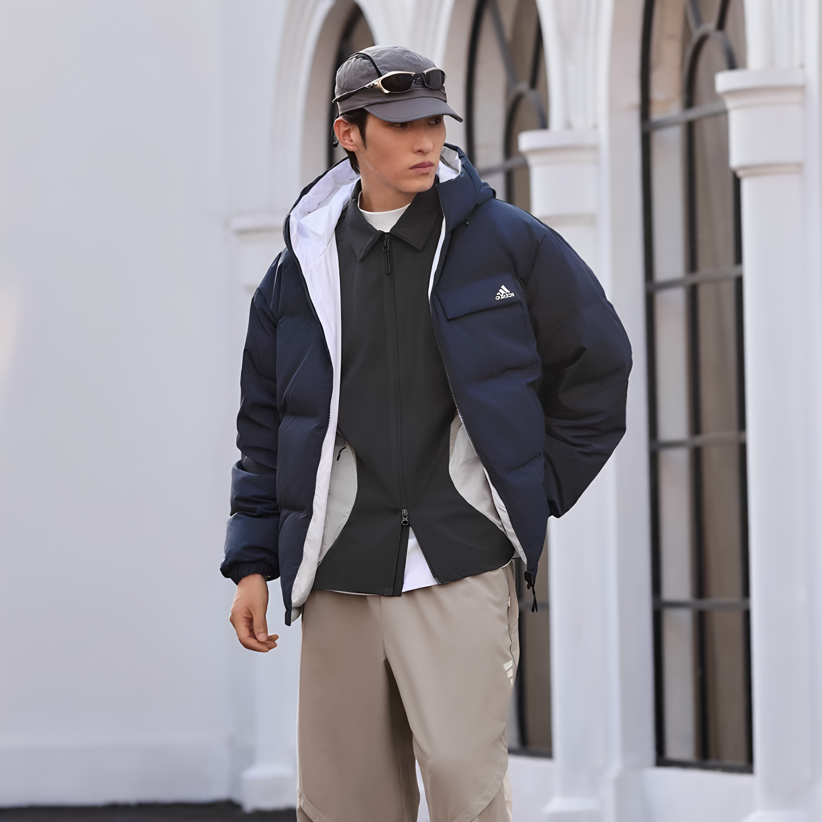adidas阿迪达斯男女冬季时尚百搭双面穿保暖连帽鸭绒羽绒服JM9129