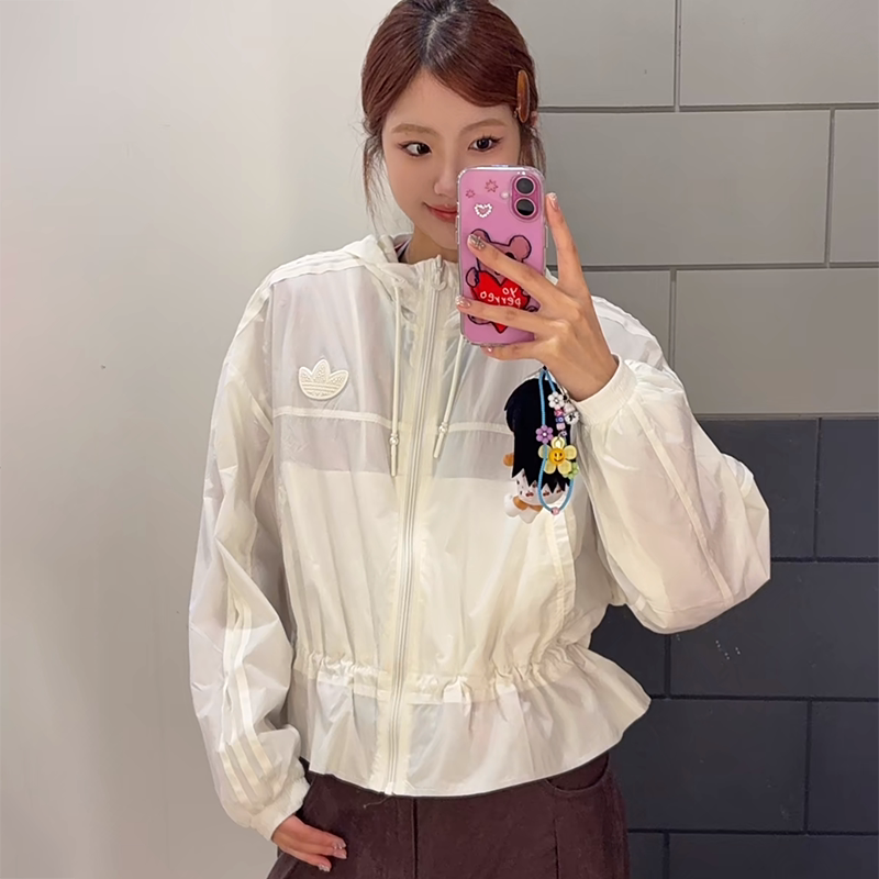 清仓阿迪达斯女连帽运动外套