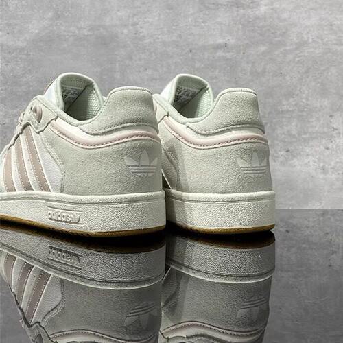 阿迪达斯adidas男女秋新款三叶草轻便百搭低帮运动休闲板鞋JS3307