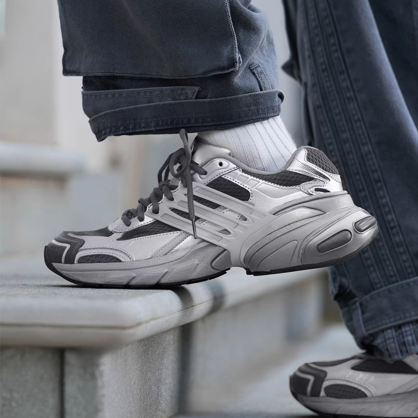 Adidas阿迪达斯正品冬季男女鞋新款2025爆款增高运动老爹鞋KJ1388