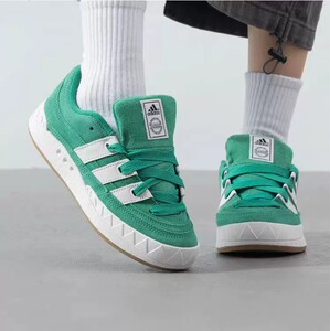 Adidas阿迪达斯正品男女款白绿潮流2026新款运动休闲鲨鱼面包板鞋
