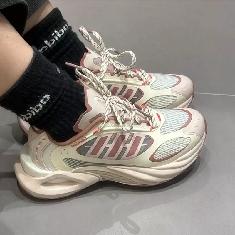 Adidas阿迪达斯跑步鞋女鞋2026夏季款清风减震网面透气增高运动鞋