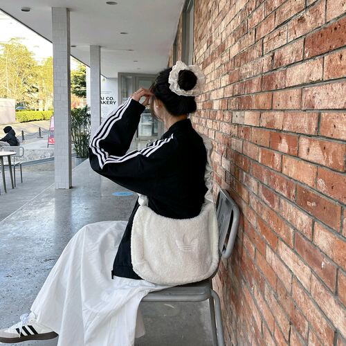 三叶草男女款2026运动休闲单肩包