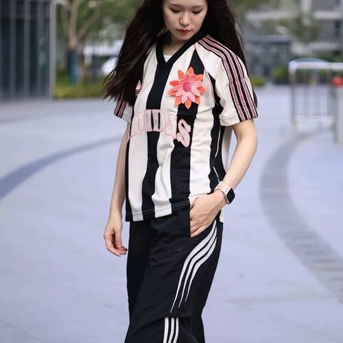 户外竖纹足球透气短袖球衣女子款