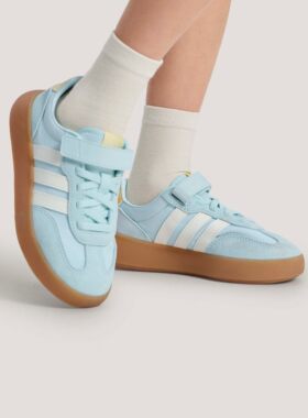 Adidas阿迪达斯正品儿童板鞋糖果色果冻T头鞋魔术贴休闲鞋 KZ7058
