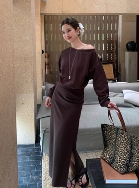 AIXILI爱西里 2025秋斜肩两穿针织衫+褶皱设计半身裙套装15232