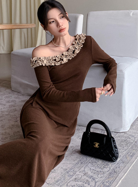U+MINI 秋上新法式木耳边斜肩长袖小衫+松紧显瘦半身裙套装D7188