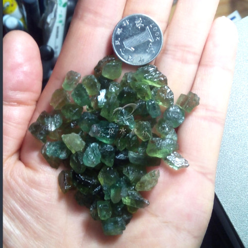 宝石级磷灰石碎石 Apatite   帕拉伊巴蓝色 镶嵌原石抛光磷灰石