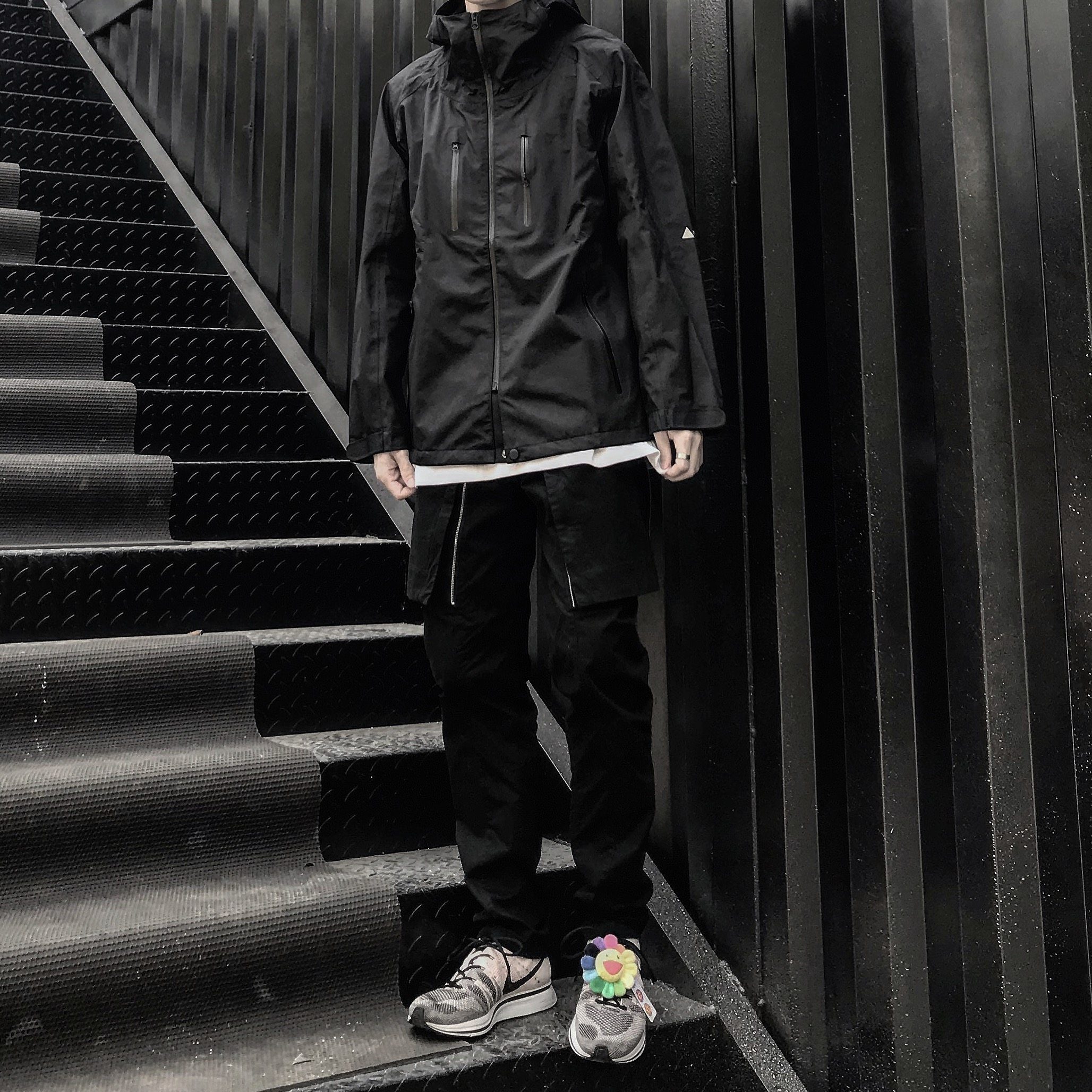 无缝全系压胶防水冲锋机能风外套