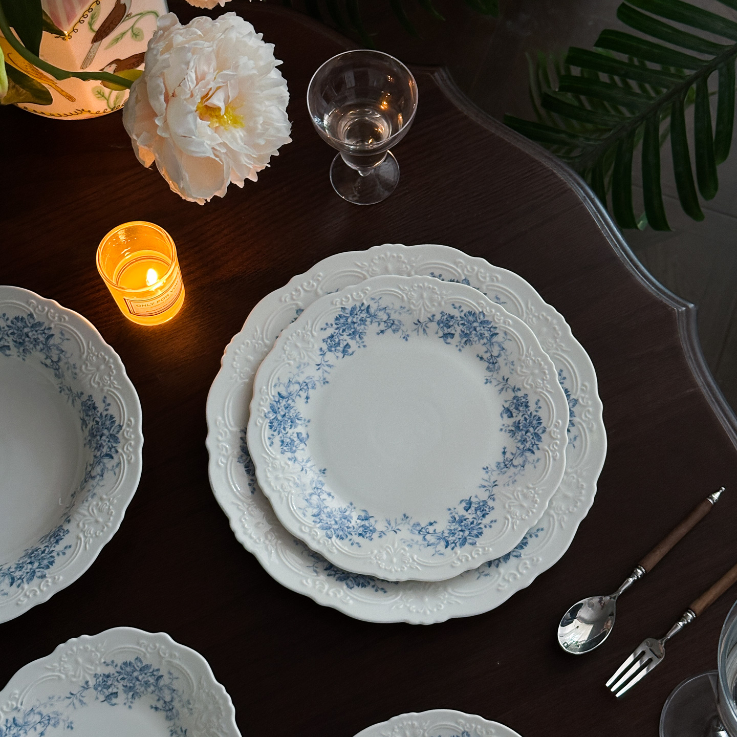 古典中古法式青花浮雕欧式 宫廷风餐盘 圆形牛排盘陶瓷家用餐厅碗