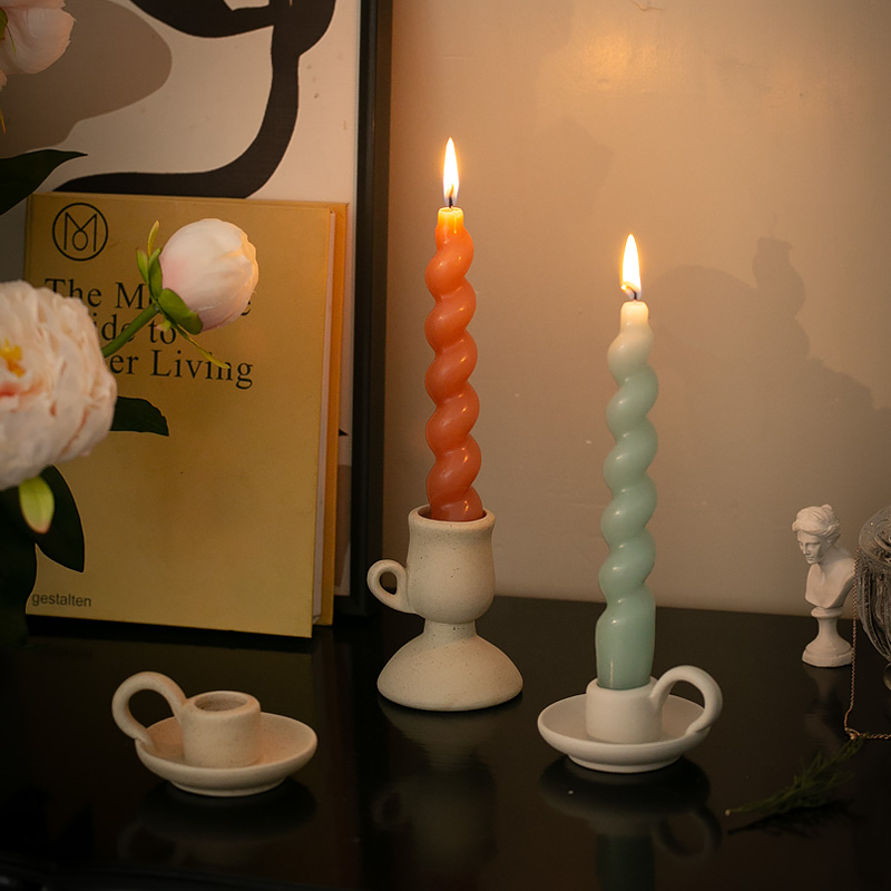 氛围感满分中古风陶瓷烛台