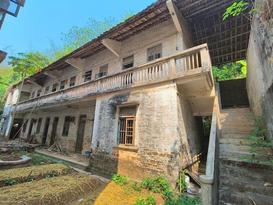 4月20日肇庆市水泥公司土地及其地上配电房等建筑物网络拍卖公告