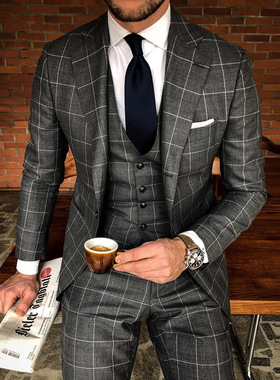 精品男装灰色时尚格子西服外套