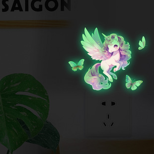 夜光独角兽蝴蝶墙贴客厅卧室房间贴画自粘发光冰箱马桶开关贴纸