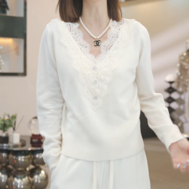 假开衫蕾丝拼接V字领针织打底衫女珍珠扣减龄提花设计感洋气毛衣