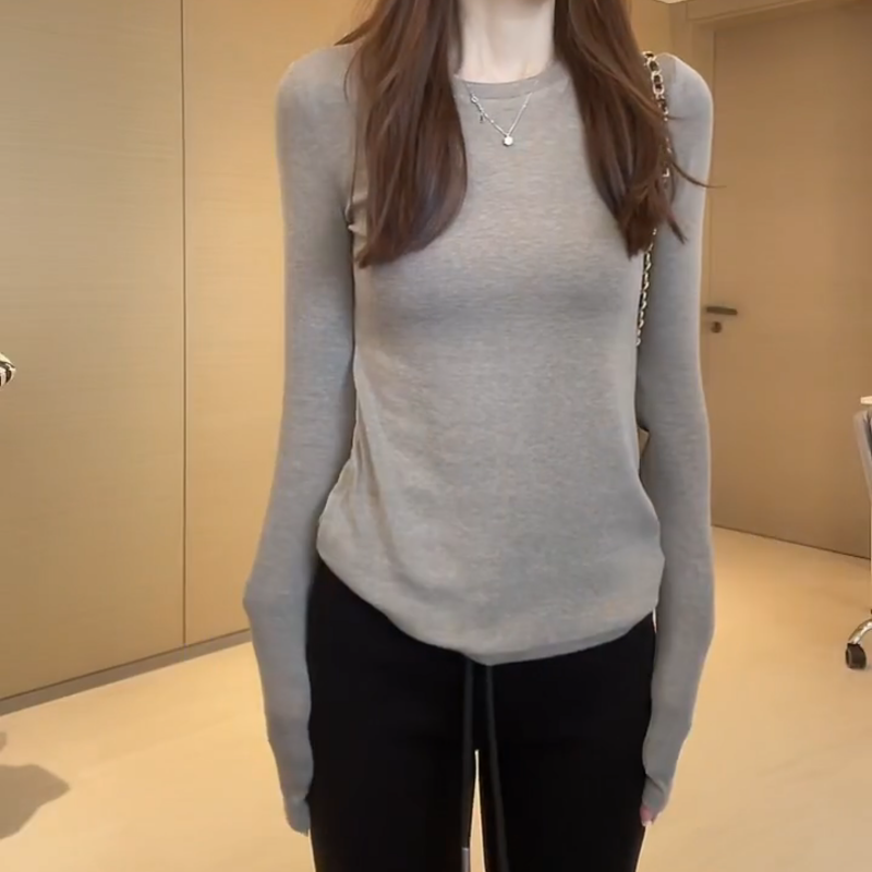 高级感燕麦色正肩长袖t恤女装秋冬季2025新款上衣修身打底衫女士
