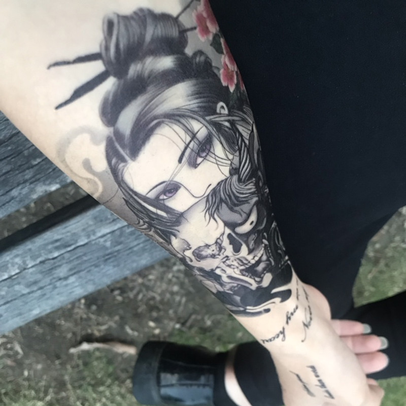 Safety and environmental protection Prajna Beauty Lotus Tattoo sticker Flowers arm waterproof men and women Tattoo Sticker Tattoo stickersin the Makeup/Perfume/Beauty tools , Body painting  category - from Buy2taobao.com to provide professional Taobao agent buy service