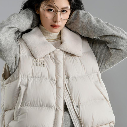 时尚羊羔毛翻领加厚棉服马甲女短款2026年秋冬新款外穿宽松马夹