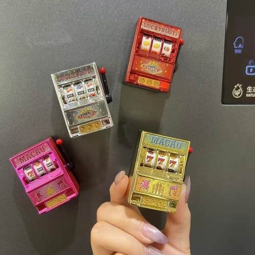 澳门地表冰箱贴水果机摇奖纪念品