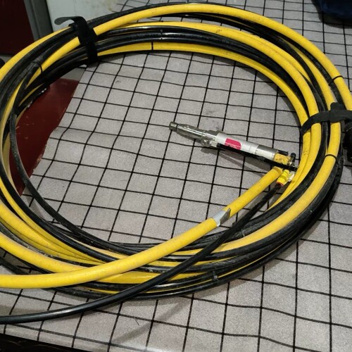 发那科激光器光纤2个 ，型号闲鱼清楚拍，一个管子破呢，用到的 ~