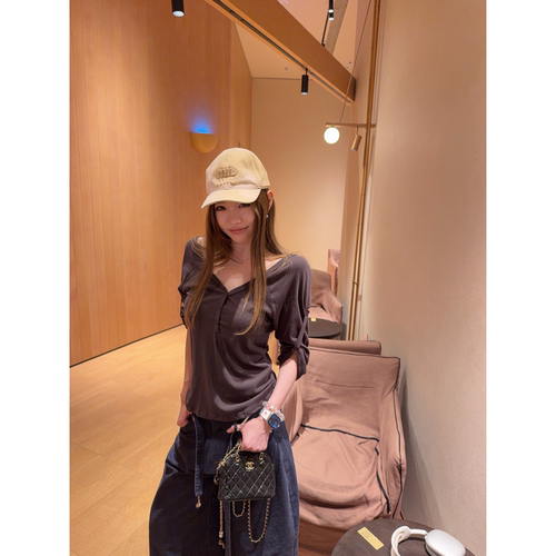 skibyTannin亨利领插肩中袖tee