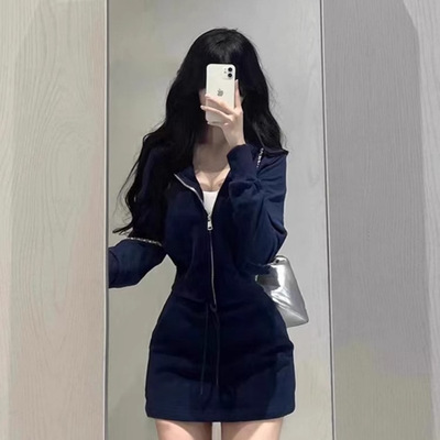 藏青色收腰短款卫衣外套女初秋韩系穿搭修身连帽拉链上衣早秋