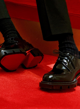 王嘉尔同款德比鞋男士增高红底2026新款cl痞帅高级感皮鞋厚底结婚