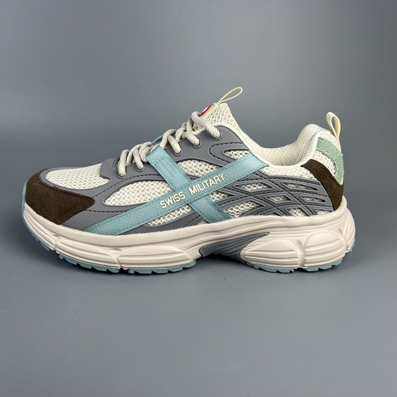 外贸户外真皮复古厚底百搭旅行鞋