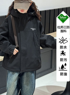 2025女童冲锋衣秋冬款新款时髦女孩女大童冬季英特尔黑色加绒外套